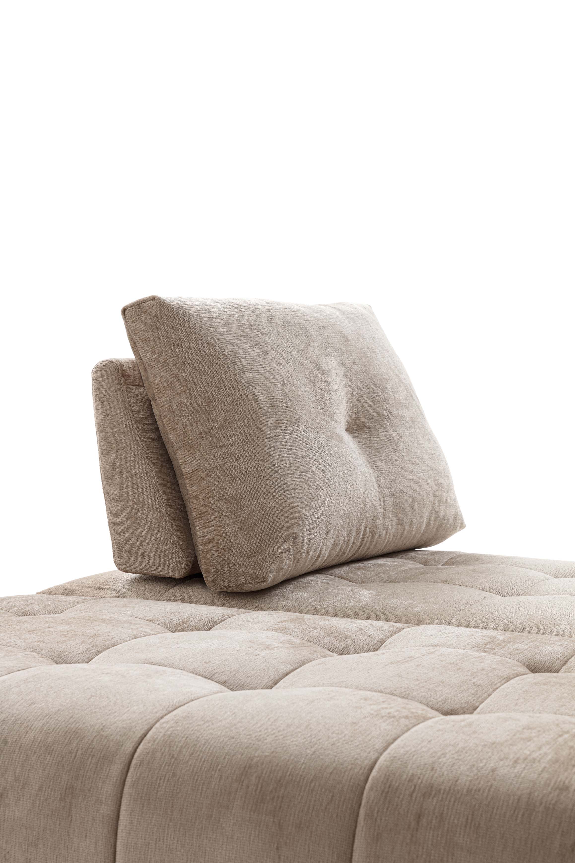 Schienale Ant a cuscino del divano trapuntato Byron color Vienna 611. Supporto del cuscino per il massimo comfort.