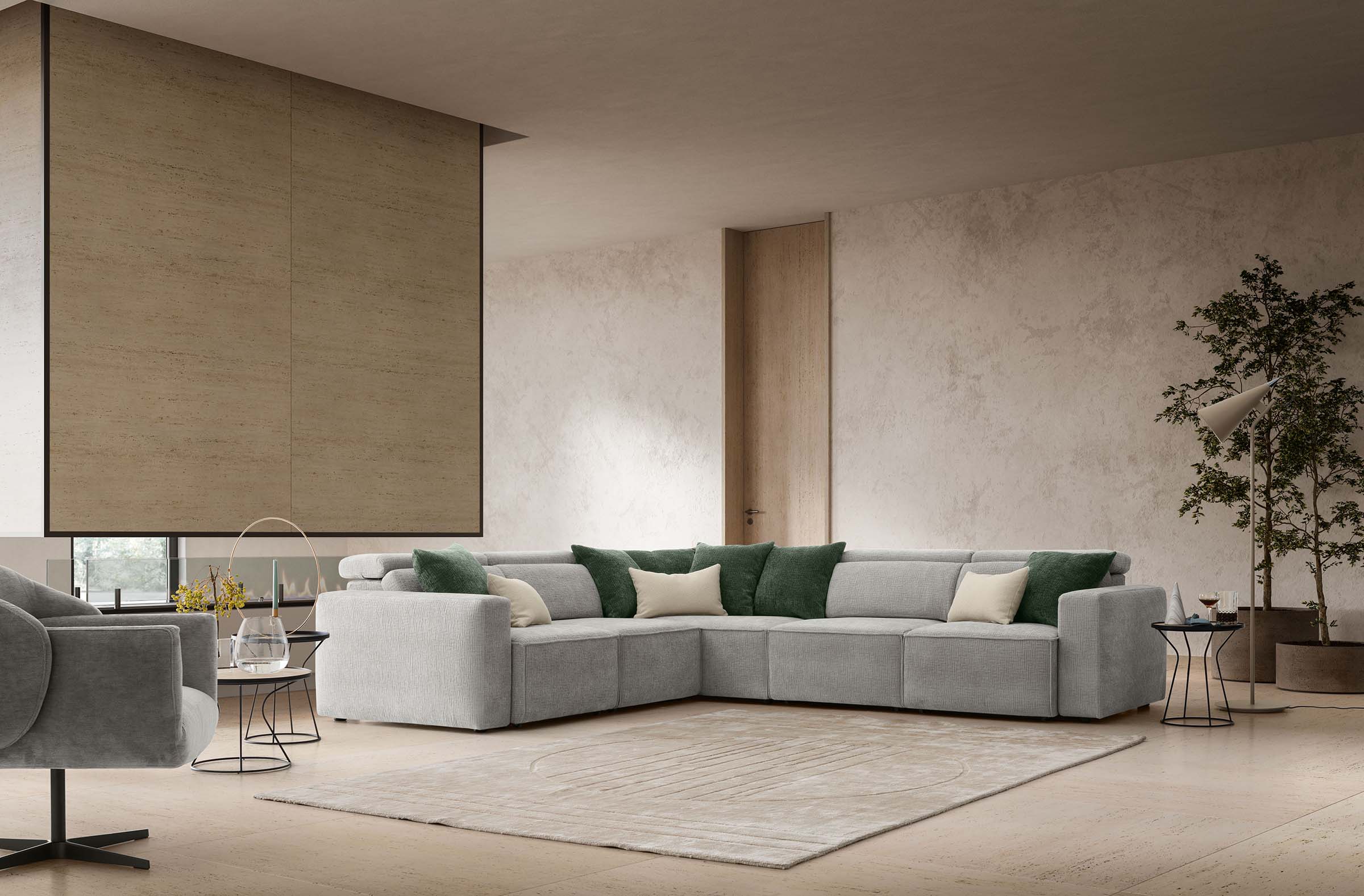 Divano Hill moderno angolare color grigio chiaro con cinque posti e poggiatesta regolabili