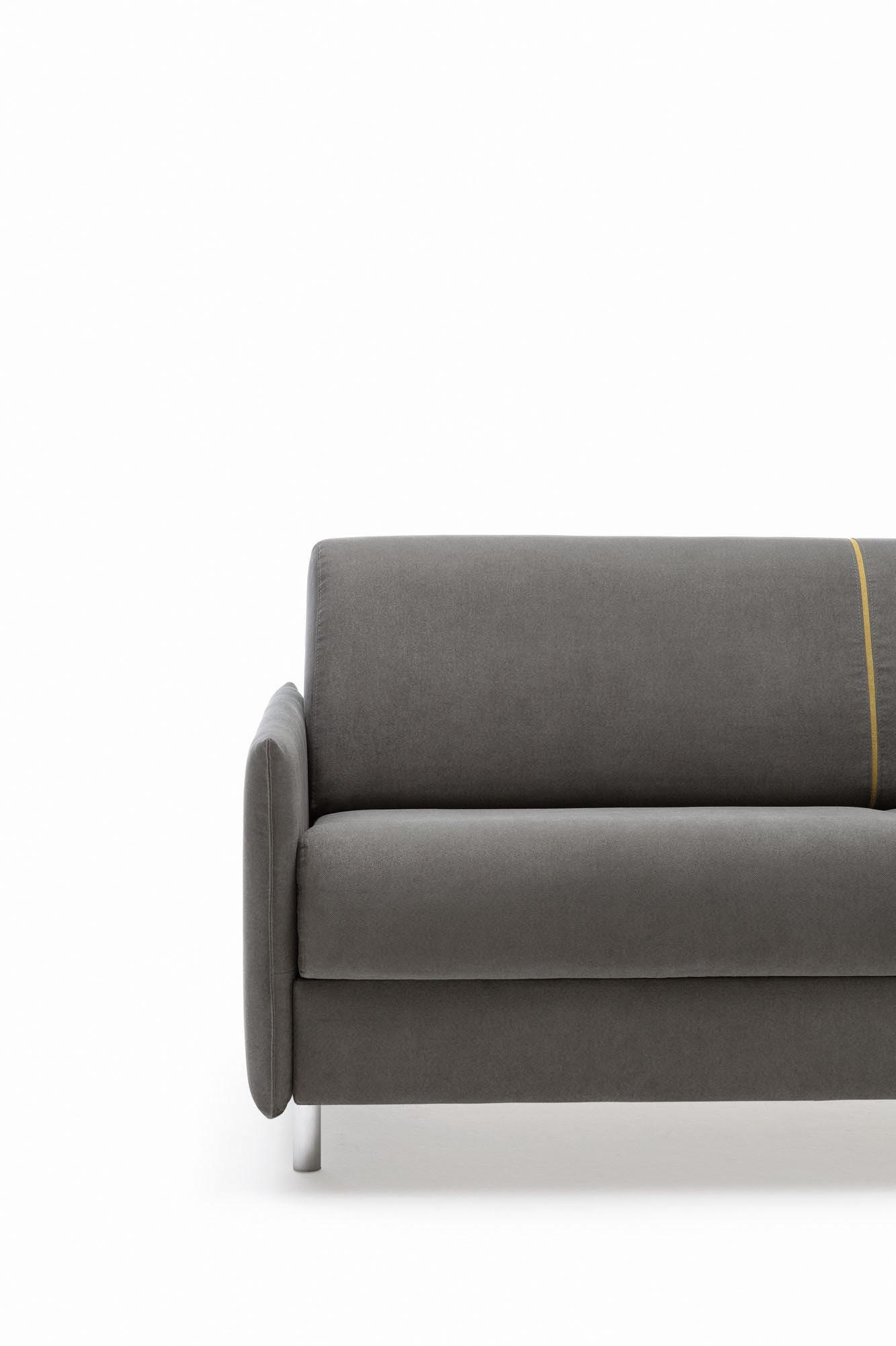 Divano letto Tahiti con bracciolo modello Simply visione frontale