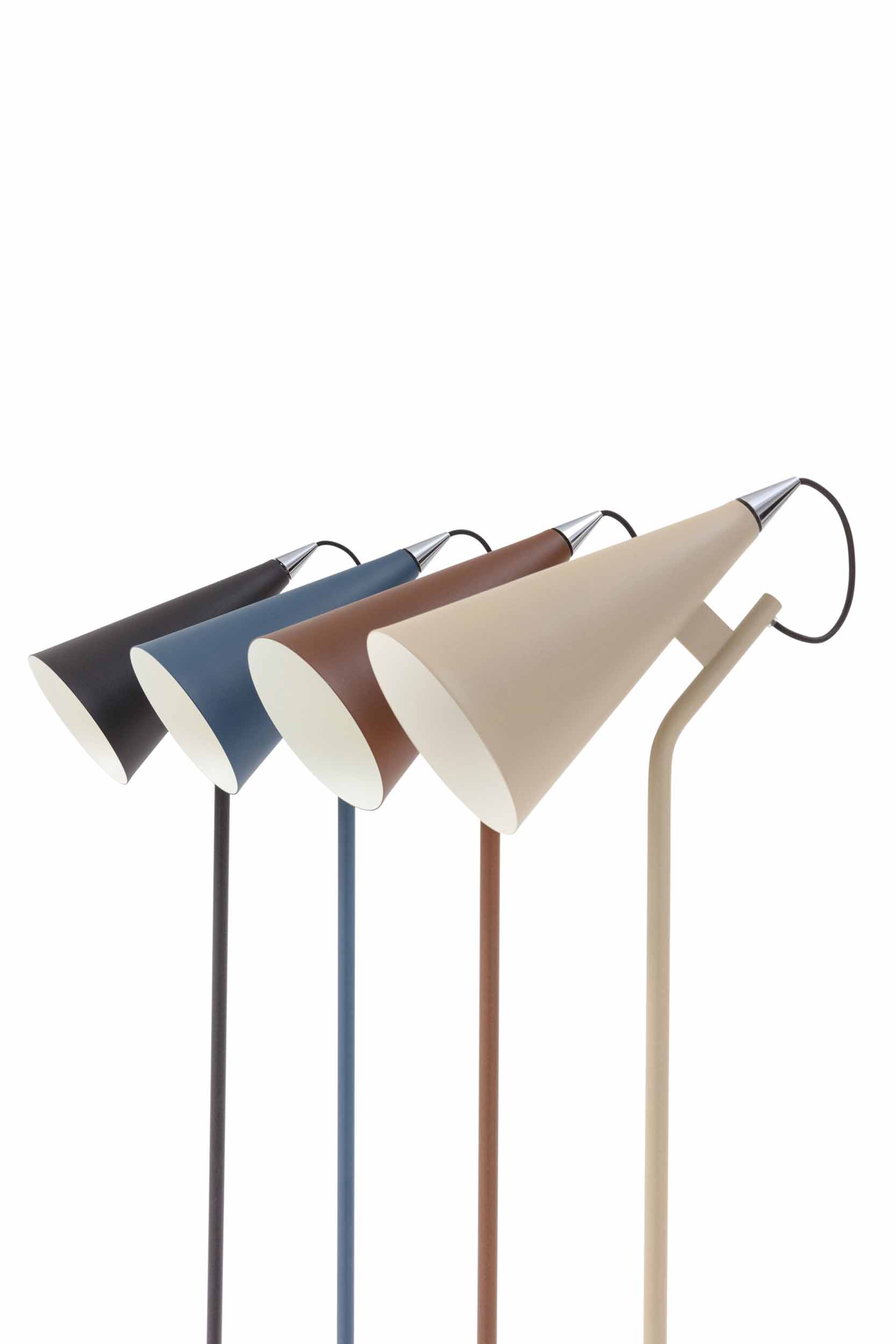 Varie colorazioni di lampada conica stile industrial