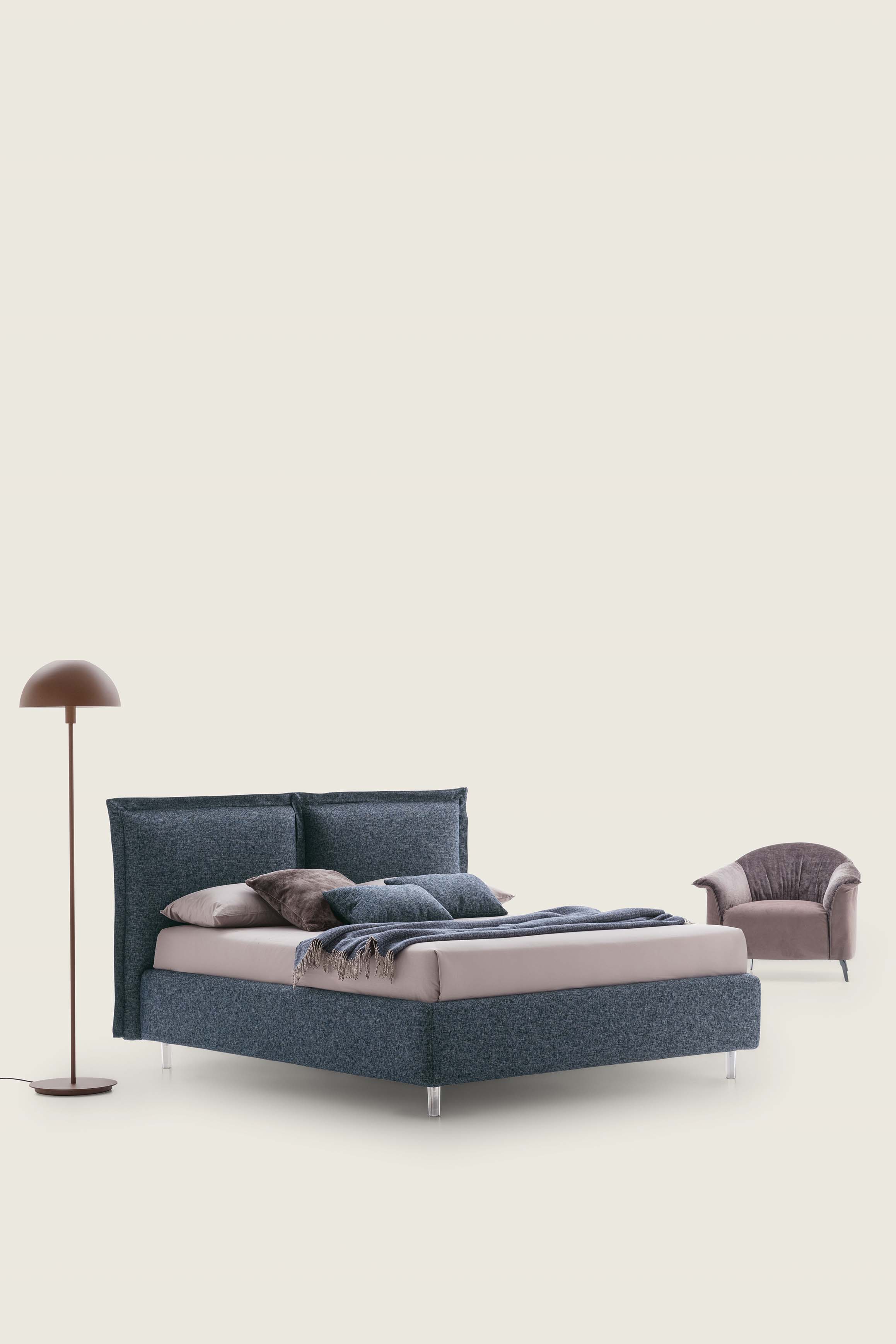 Letto matrimoniale semplice imbottito con rivestimento colore blu notte