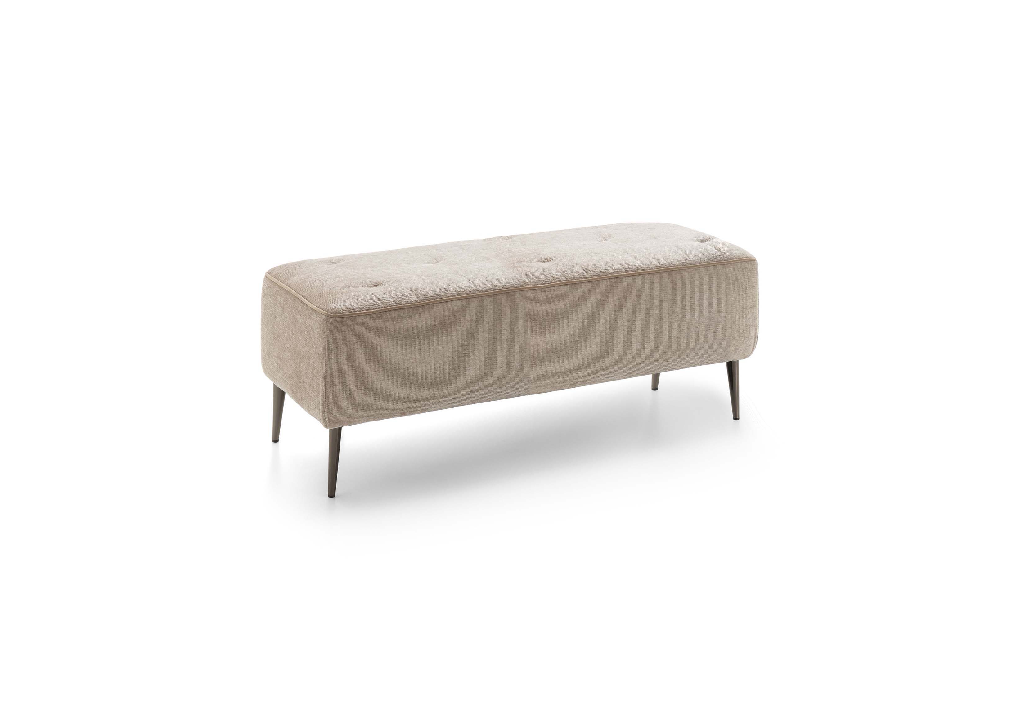 Raffaello Bench LeComfort. Panca rettangolare bassa trapuntata