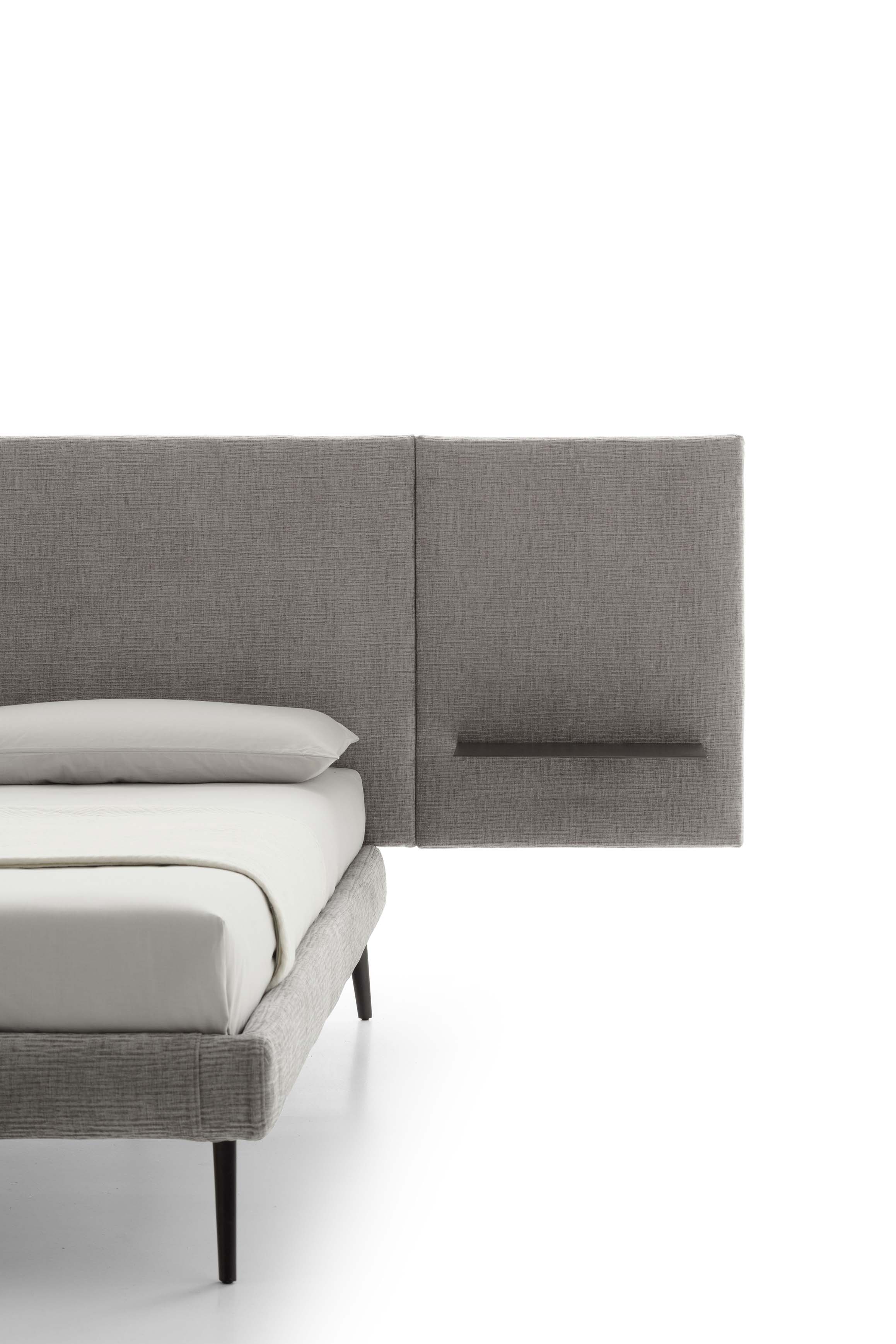 Letto Wall con testiera con mensola in metallo