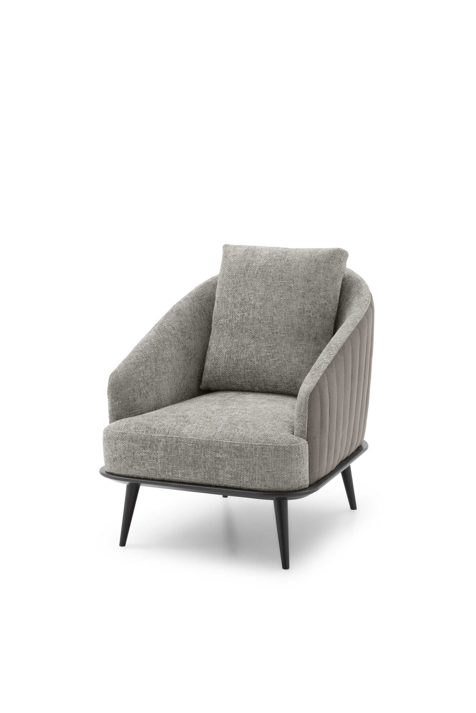 Poltroncina Lala LeComfort con trapuntature verticali esterne